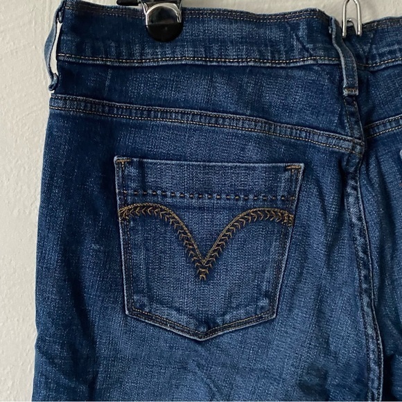 Levi’s Shorts Women’s‎ Size 10 Blue Jeans Dark Wash - Picture 8 of 12